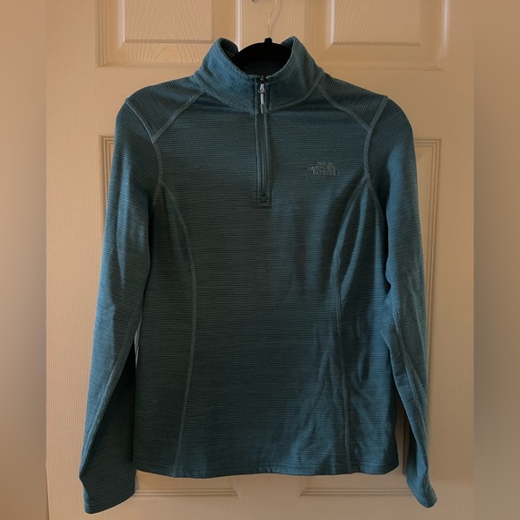The North Face 1/4 zip • Womens Small - Picture 1 of 6
